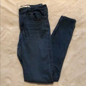 Abercrombie & Fitch “The A&F” Sateen Jegging